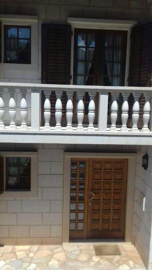 Apartmenthaus Punta **** Splitska Exterior foto
