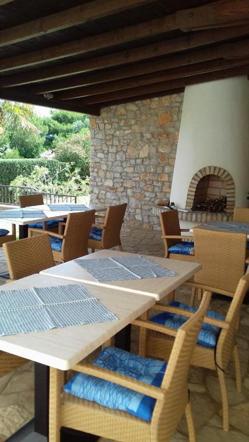 Apartmenthaus Punta **** Splitska Exterior foto